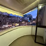 Vandrarhem Blloku Vibes - Female Only Tirana