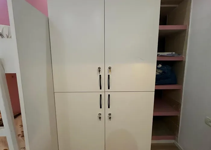 Blloku Vibes - Female Only Hostel