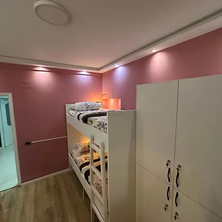 Blloku Vibes אכסניה *