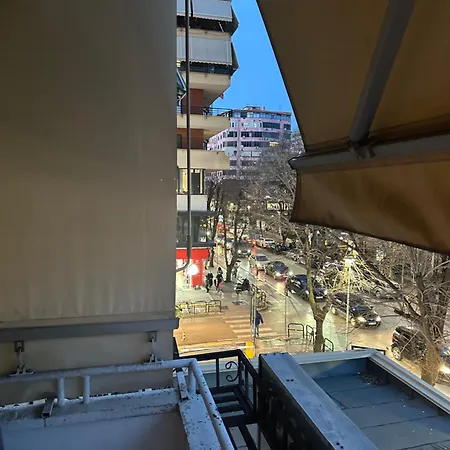 Blloku Vibes אכסניה