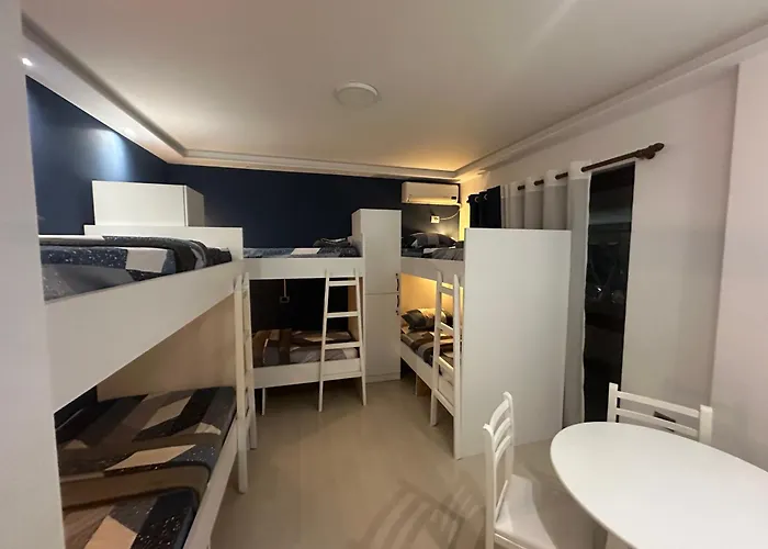 Hostal Blloku Vibes - Female Only