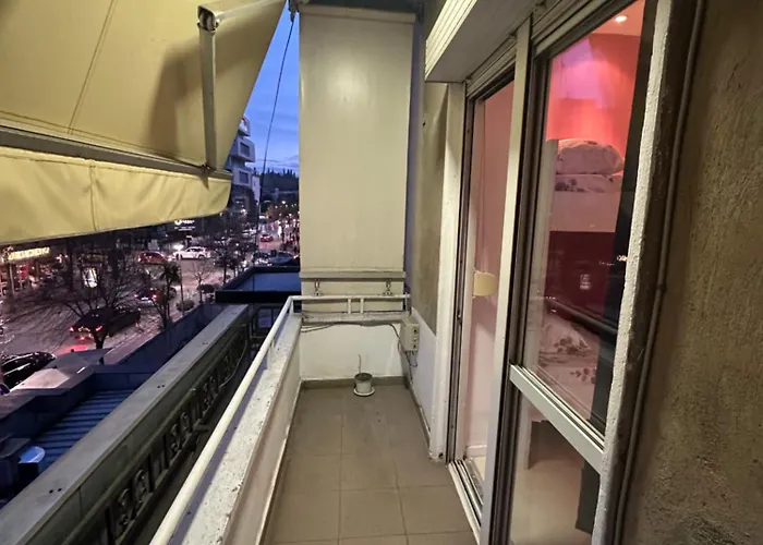 Blloku Vibes - Female Only Hostal Tirana