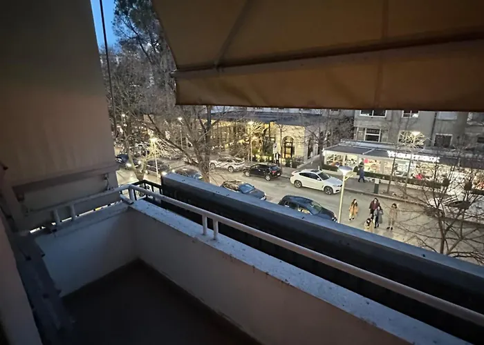 Blloku Vibes - Female Only