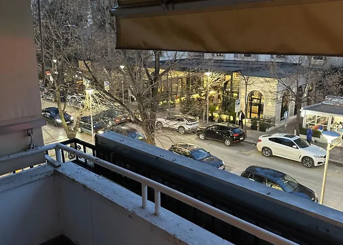 Blloku Vibes * Tirana